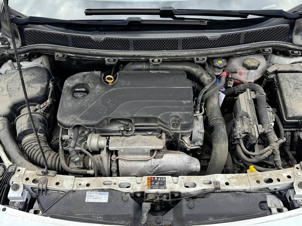 Opel Astra 1.4 T Elite S&S - 11