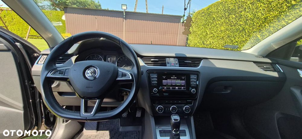 Skoda Octavia 1.4 TSI Ambition - 11