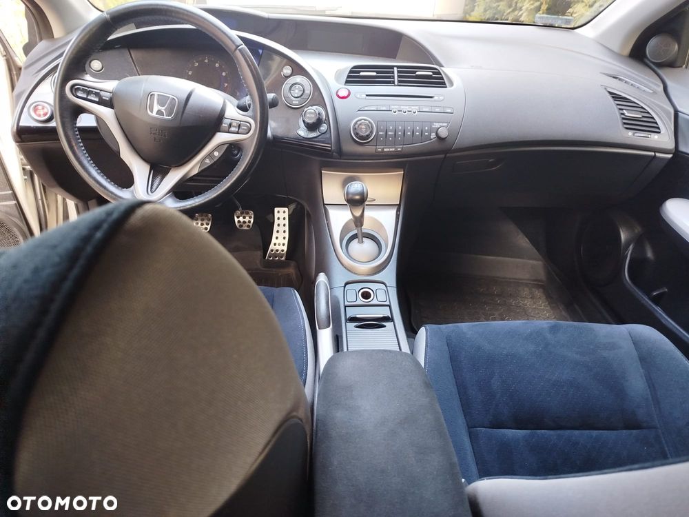 Honda Civic 1.8 Comfort - 8
