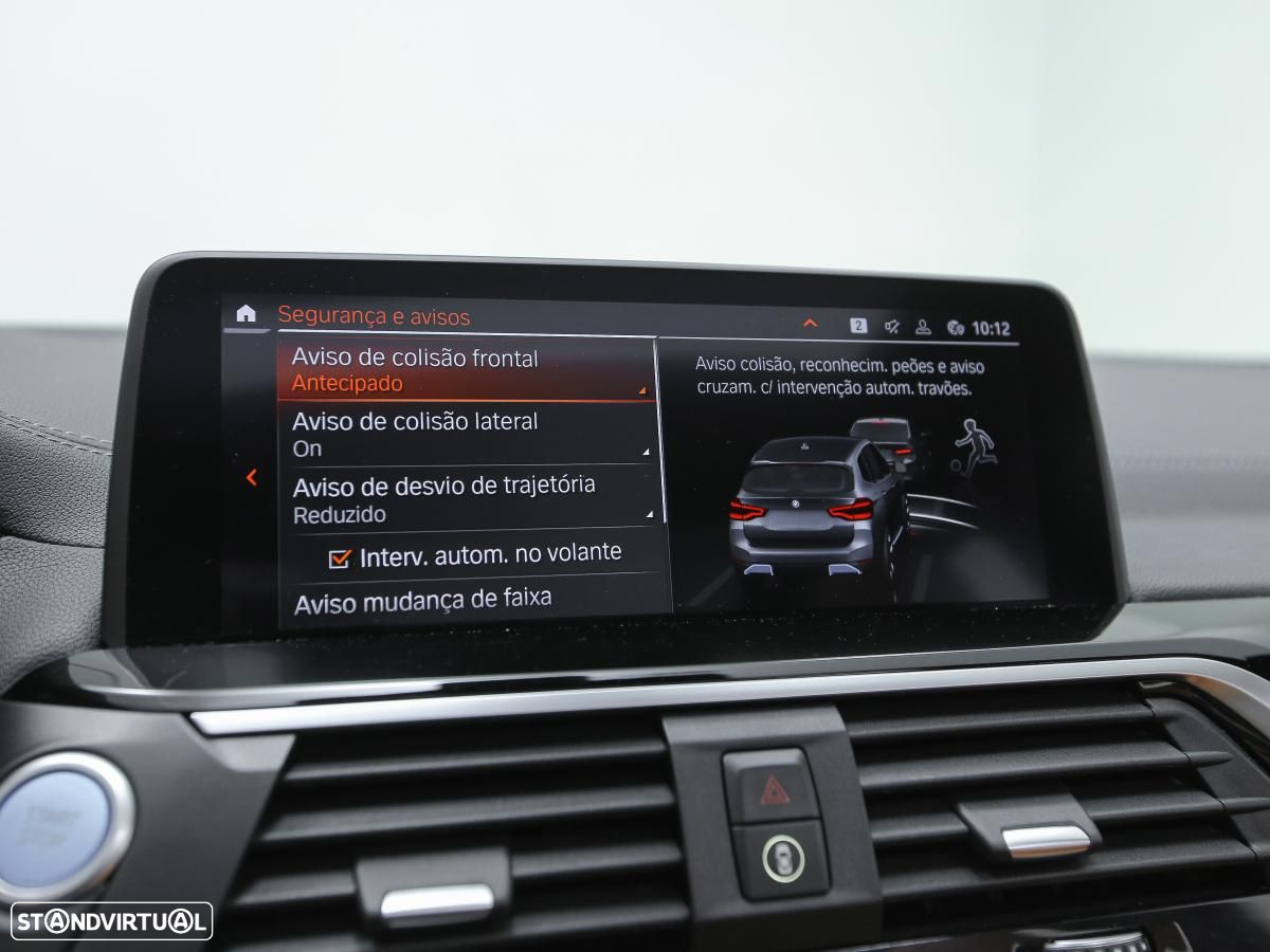 BMW iX3 - 30