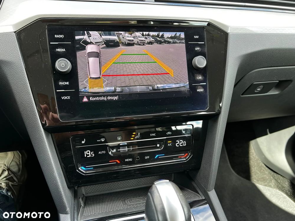 Volkswagen Passat 2.0 TDI SCR Comfortline DSG - 23