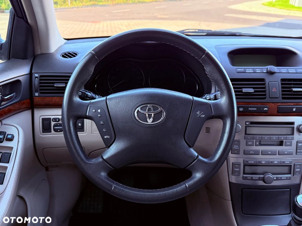 Toyota Avensis 2.2 D-4D Prestige - 21