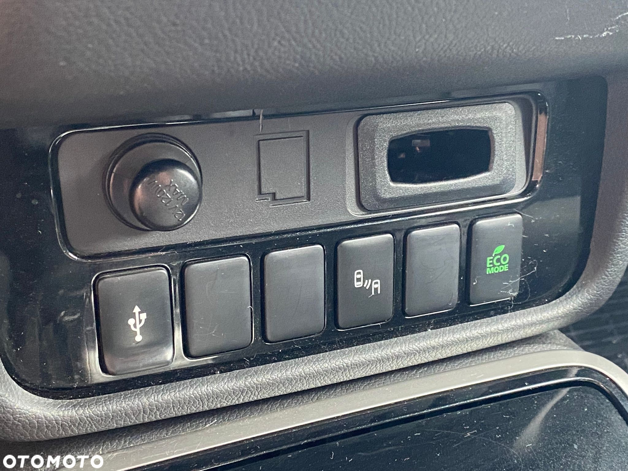 Mitsubishi Outlander PHEV Instyle - 22