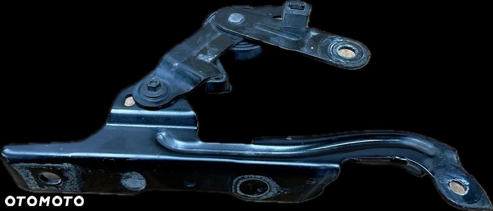 P8 GMC YUKON XL DENALI IV 2015 - PRAWY ZAWIAS MASKI ORYGINAŁ 23258270 - 2