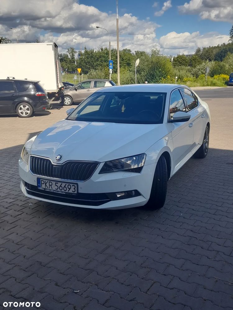 Skoda Superb 2.0 TDI Ambition DSG7 - 18