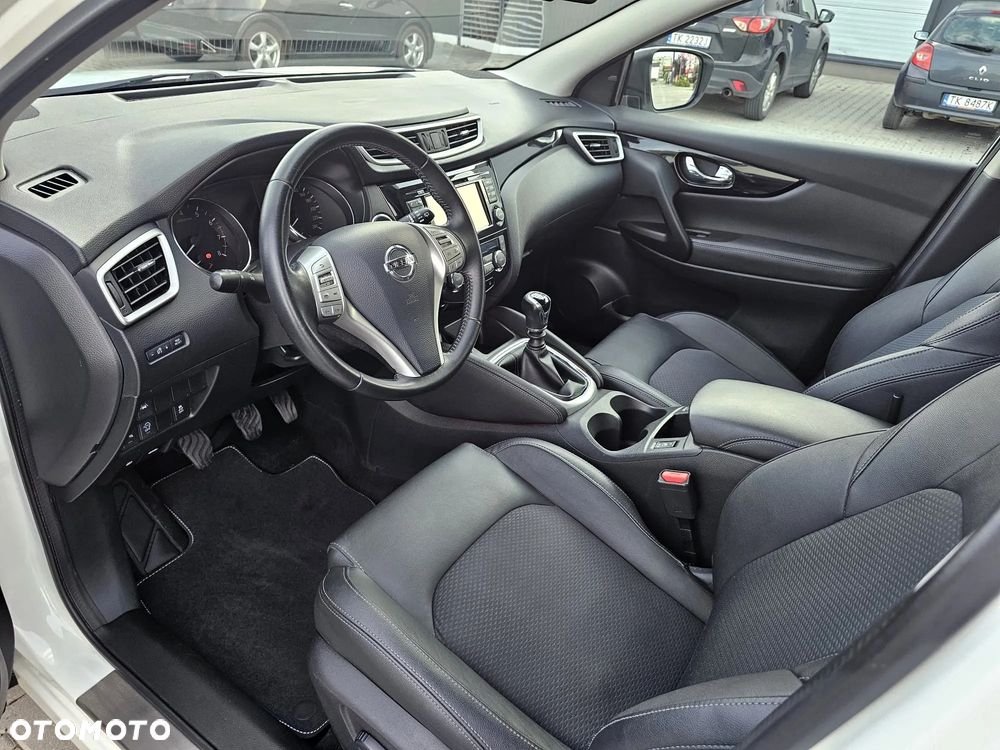 Nissan Qashqai 1.6 DIG-T Tekna - 24