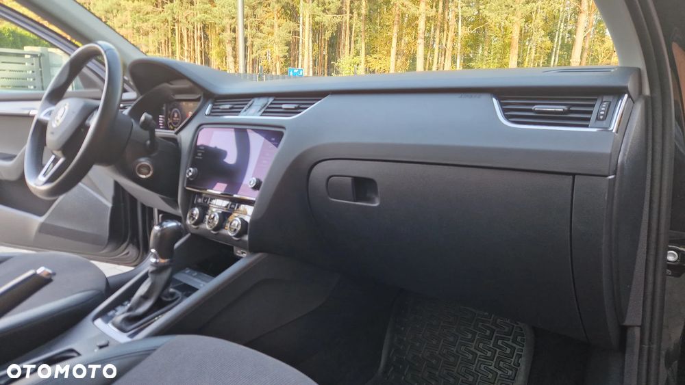 Skoda Octavia 1.5 TSI ACT Style DSG - 32