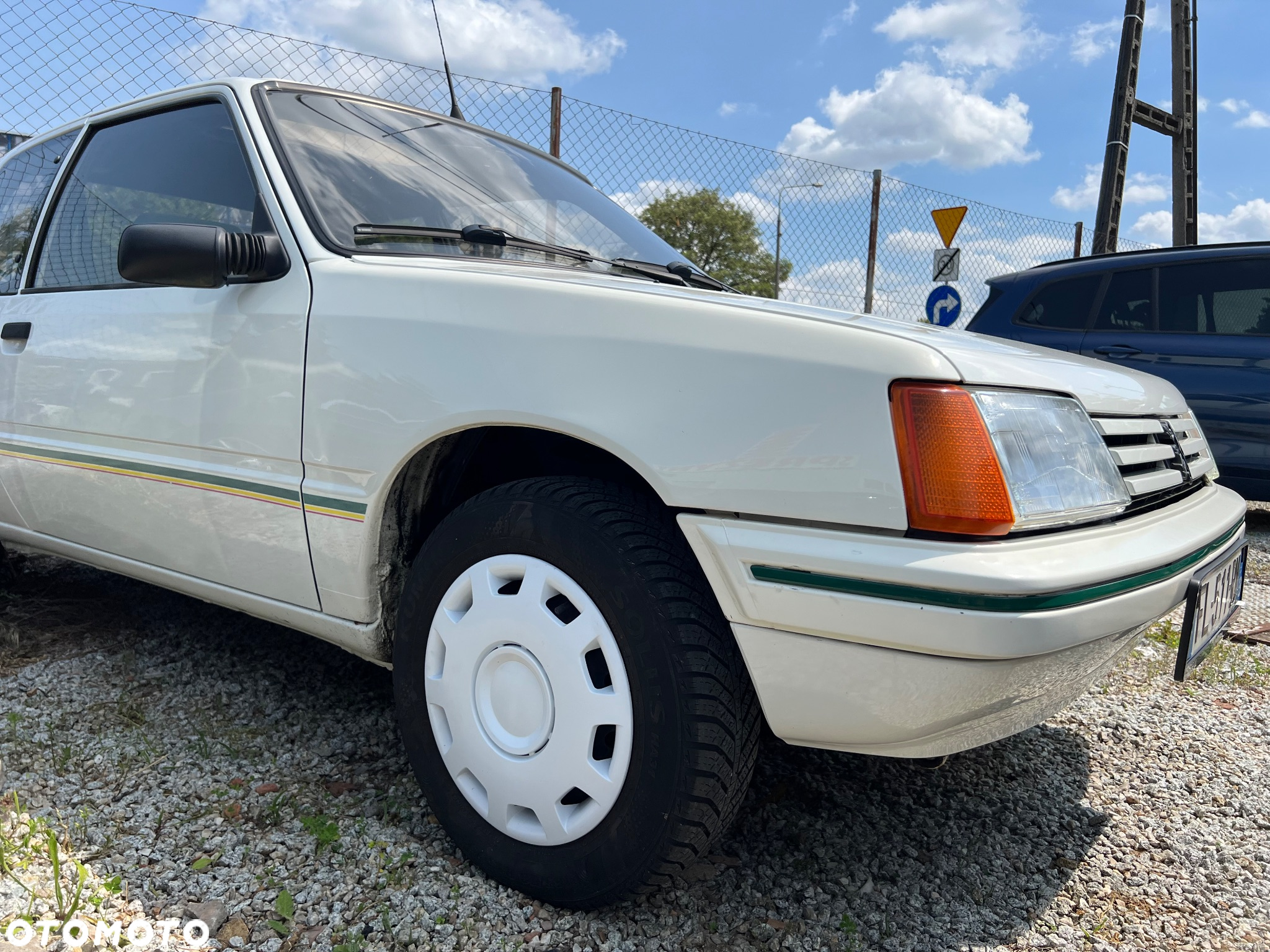 Peugeot 205 - 12