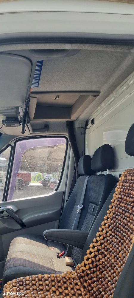 Mercedes-Benz Sprinter - 14