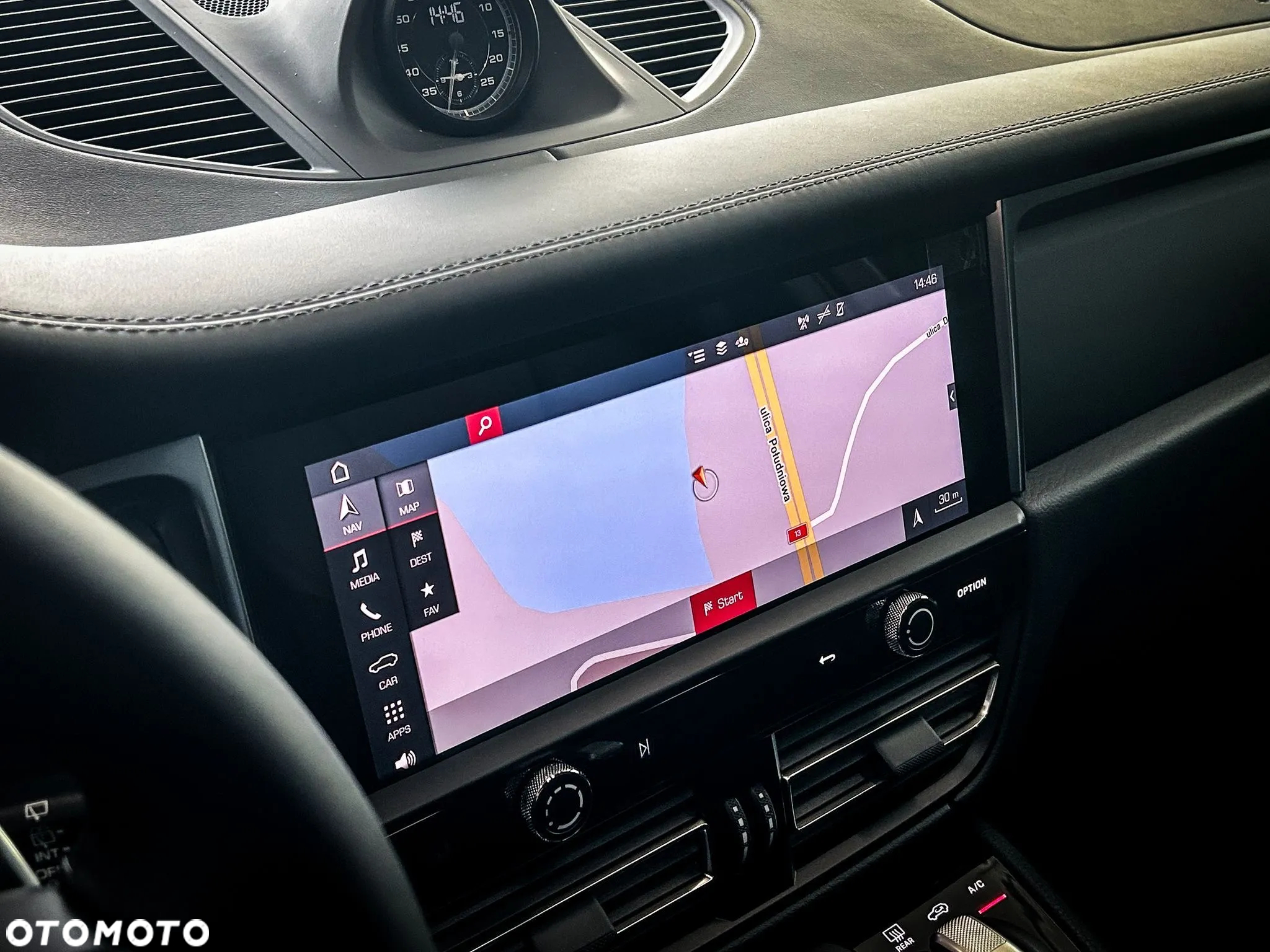 Porsche Macan Standard - 17