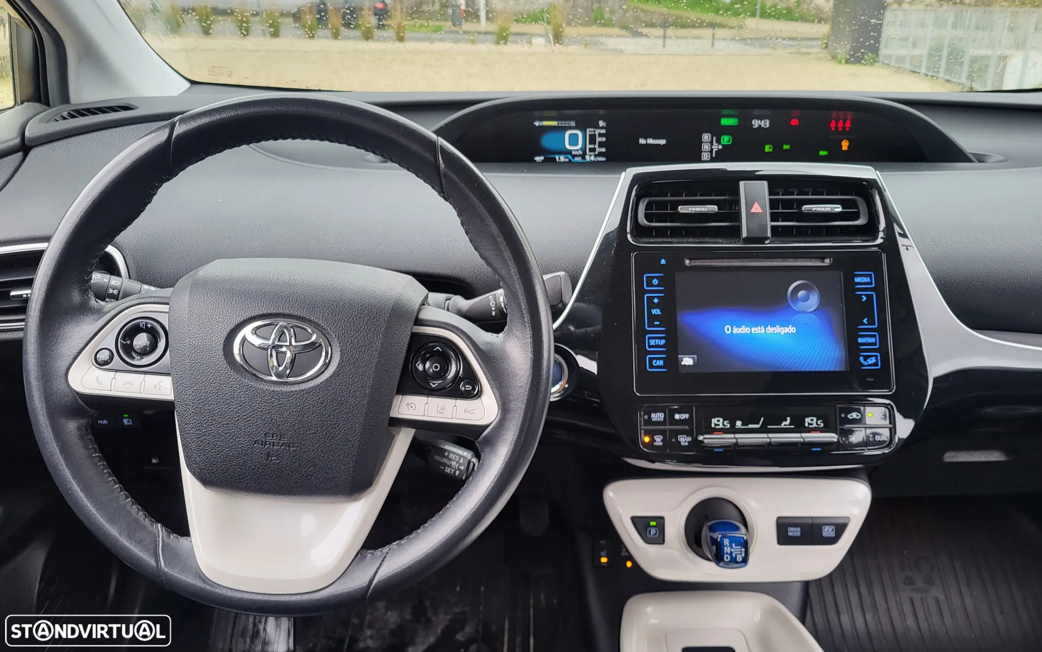 Toyota Prius 1.8 Luxury Pele - 16