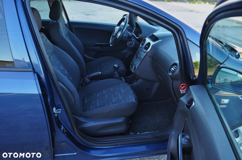 Opel Corsa 1.4 16V Satellite - 27