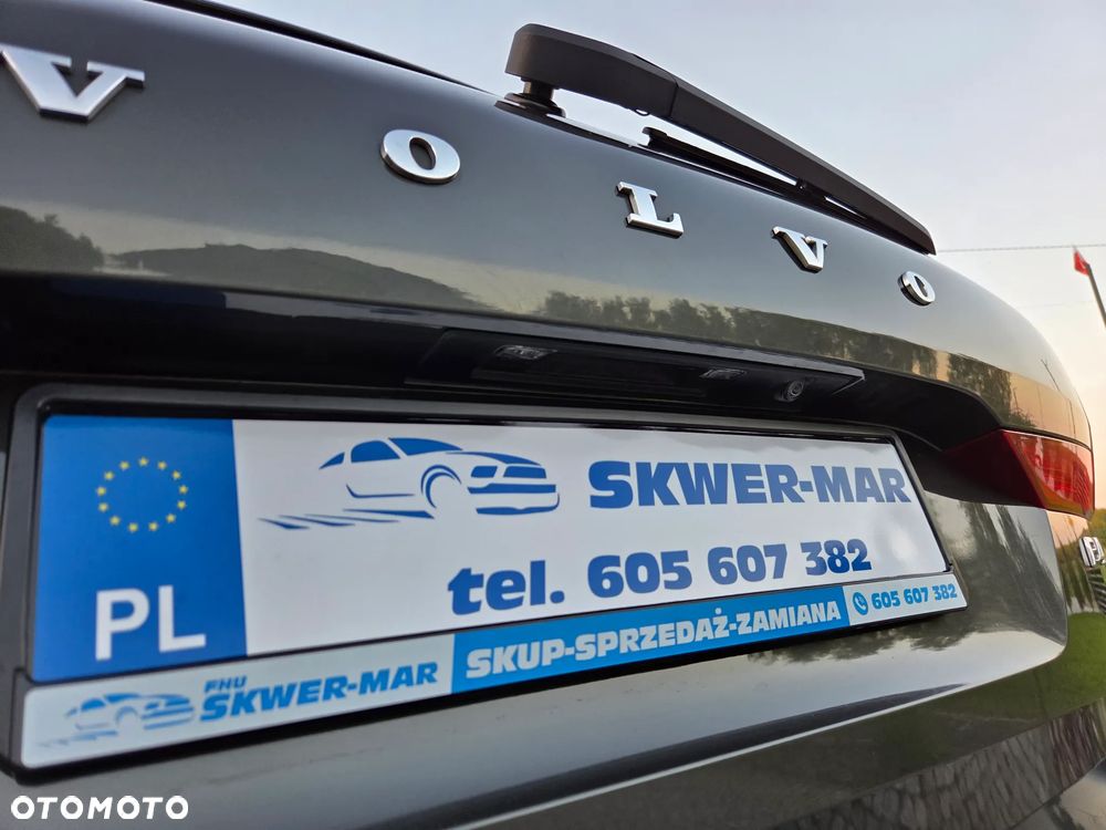 Volvo XC 60 B4 D AWD Momentum Pro - 35