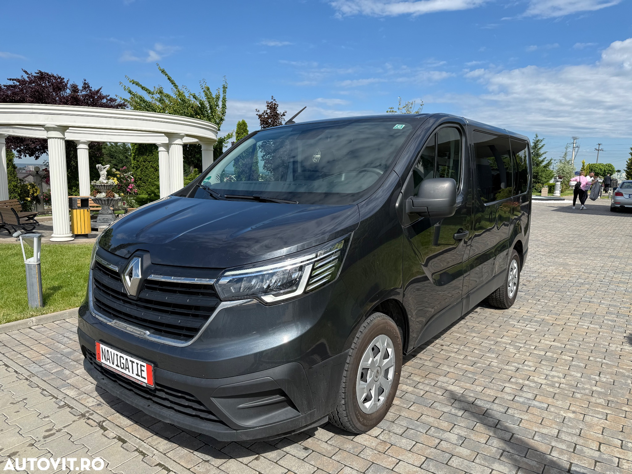 Renault Trafic Combi 2.0 Blue dCi 110 S&S L1 8+1 Life - 6