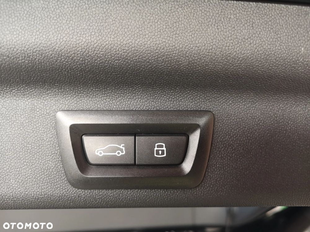 MINI Countryman SE ALL4 Favoured Trim - 32
