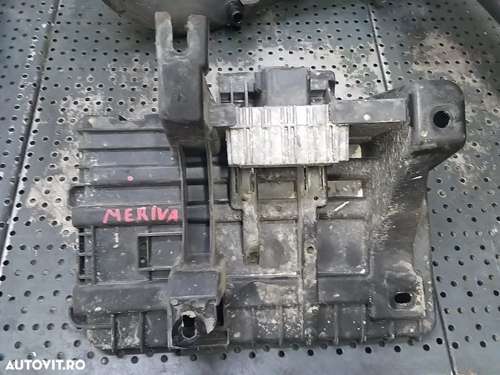 Capac suport baterie opel meriva a x03 13167332 600002190 - 1