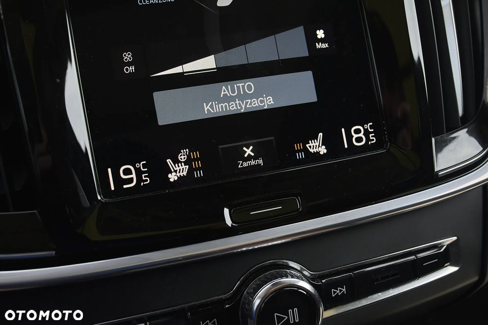 Volvo V90 T4 R-Design - 33