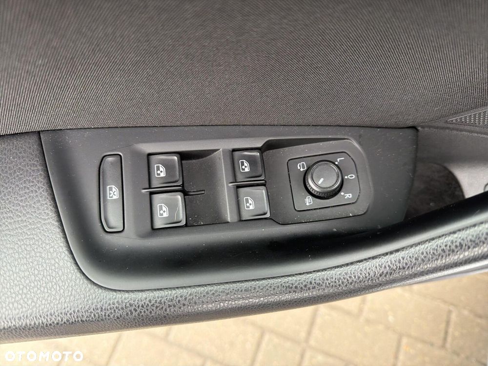Volkswagen Passat 2.0 TDI SCR Comfortline DSG - 18