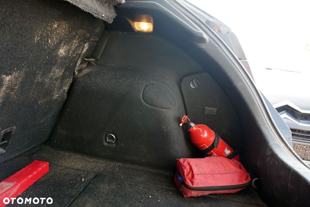 BOCZEK TAPICERKA BAGAŻNIKA PRAWA CIVIC VIII 5D HB 84610-SMG-E01-ZA HONDA 2006-2010 - 1