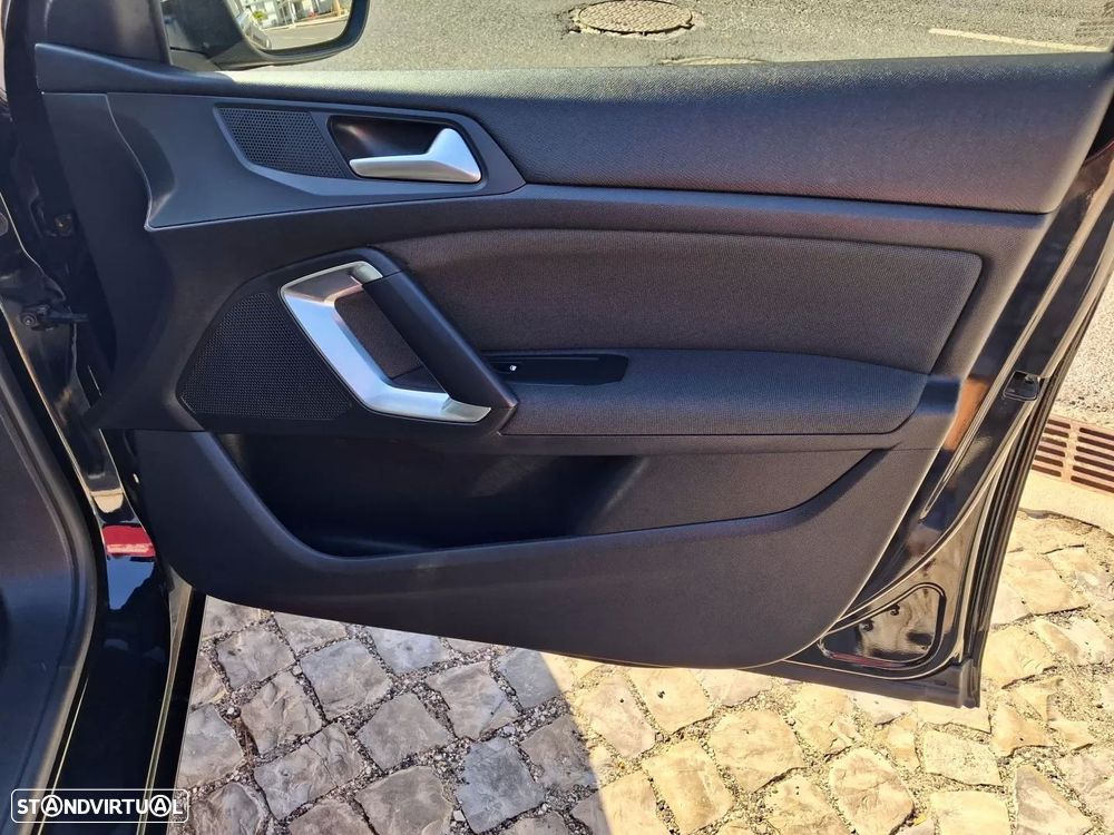 Peugeot 308 SW 1.2 PureTech Allure Pack - 24