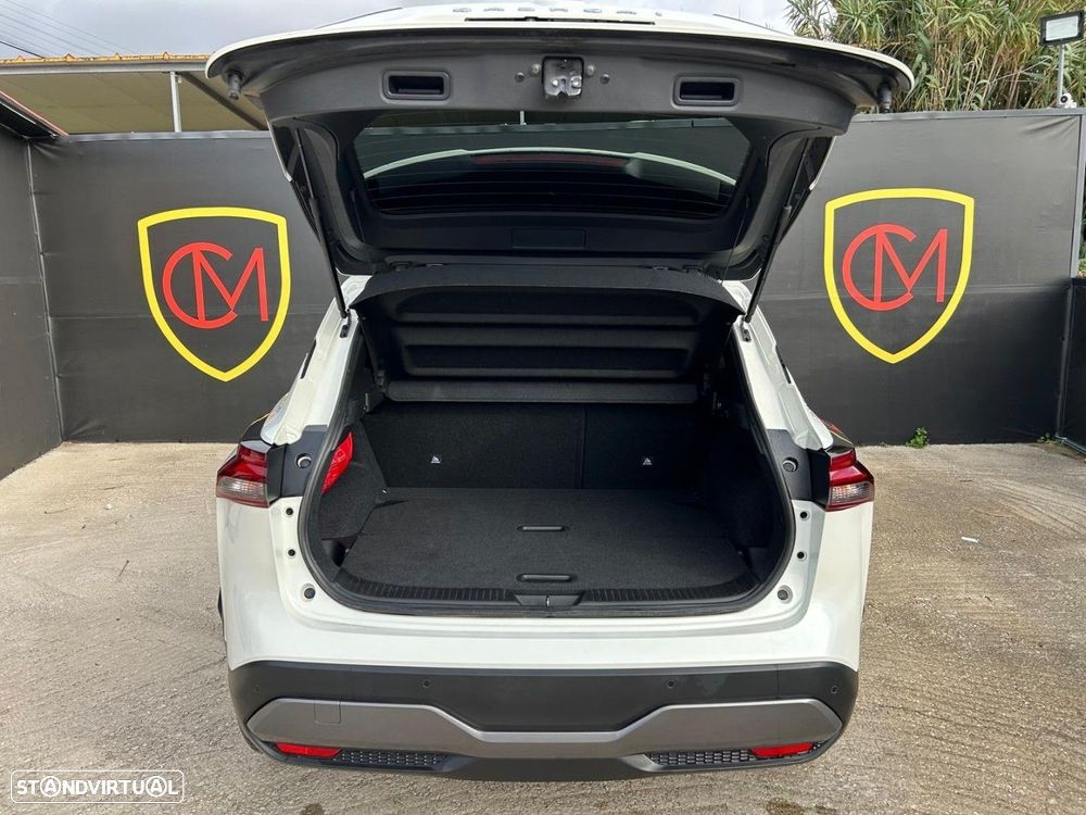 Nissan Qashqai 1.3 DIG-T N-Connecta - 29