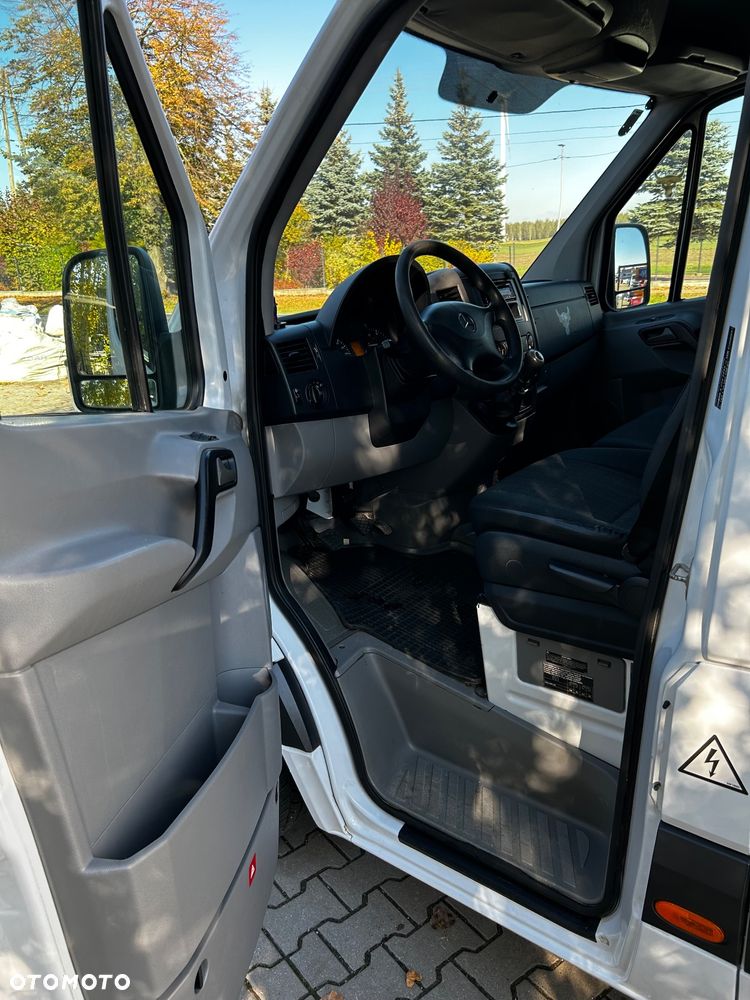 Mercedes-Benz Sprinter - 15