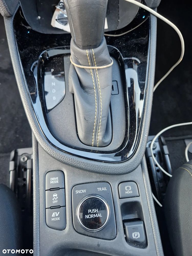 Toyota Yaris Cross - 13