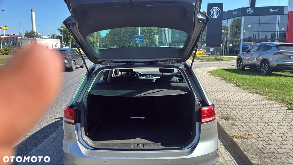 Volkswagen Passat - 7