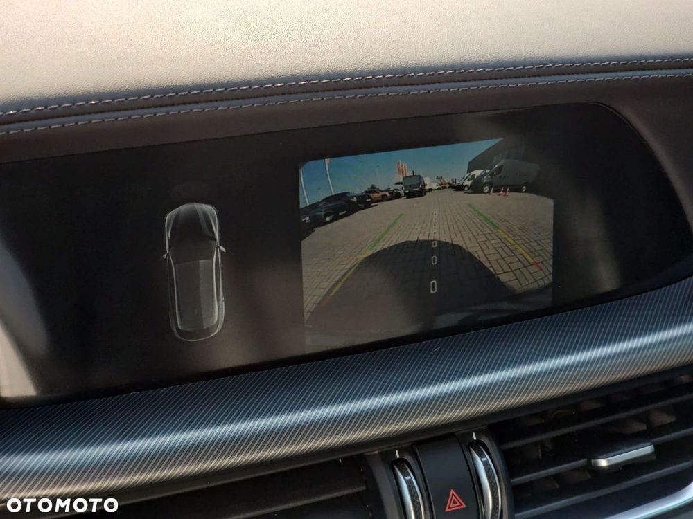 Alfa Romeo Stelvio 2.0 Turbo Veloce Q4 - 26