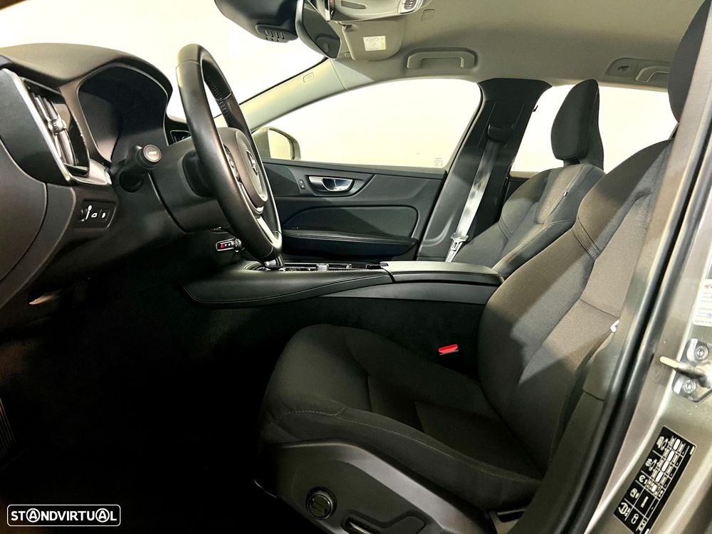 Volvo V60 2.0 T8 AWD TE Momentum - 15