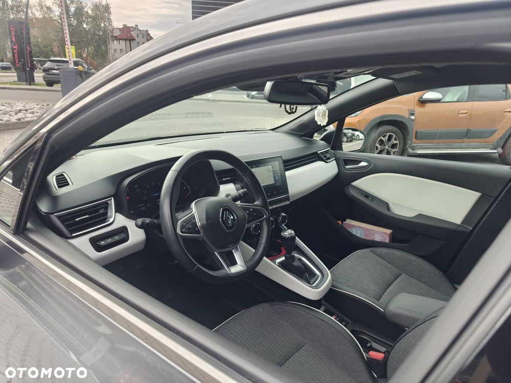 Renault Clio - 6