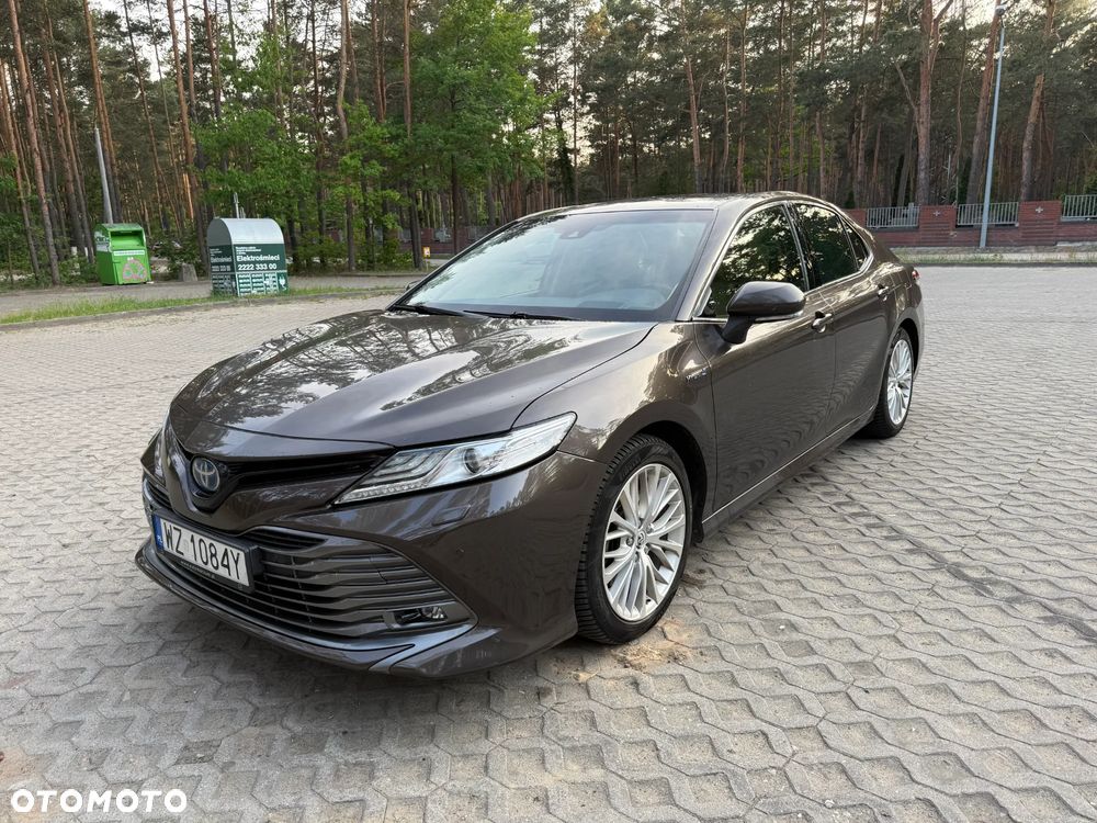 Toyota Camry 2.5 Hybrid Executive CVT - 2