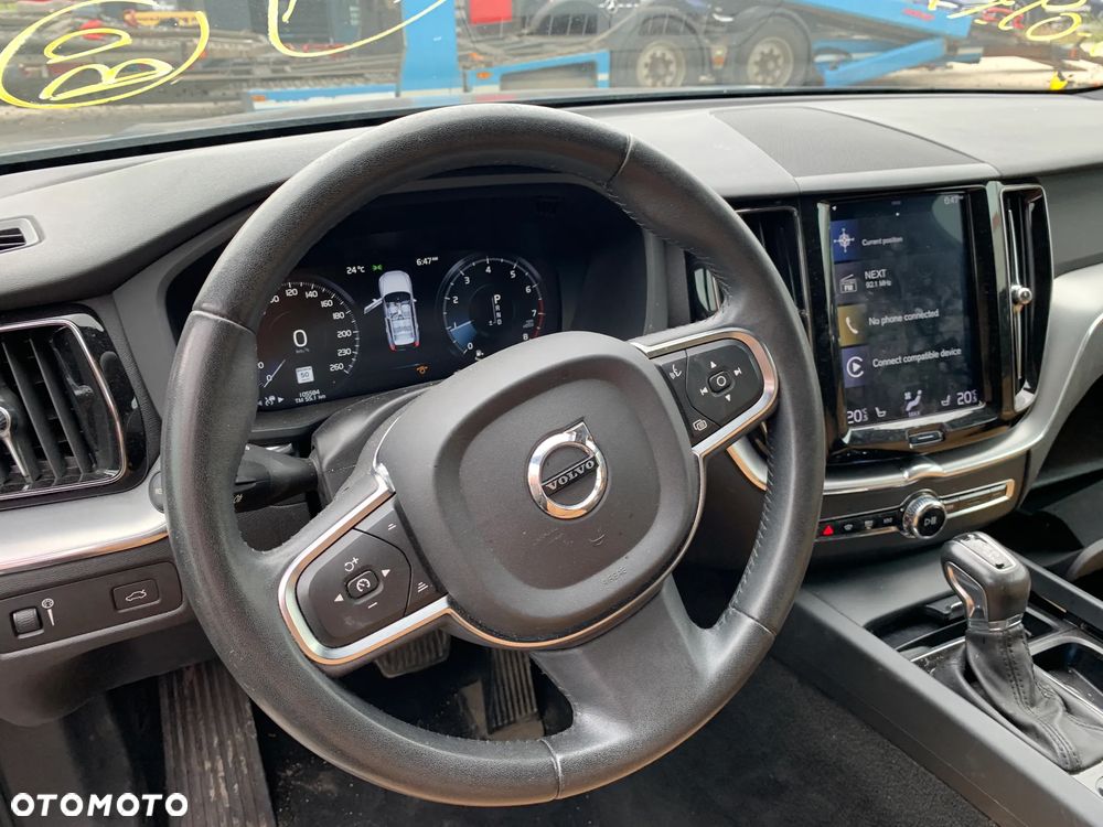 Volvo XC 60 T6 AWD Momentum - 11