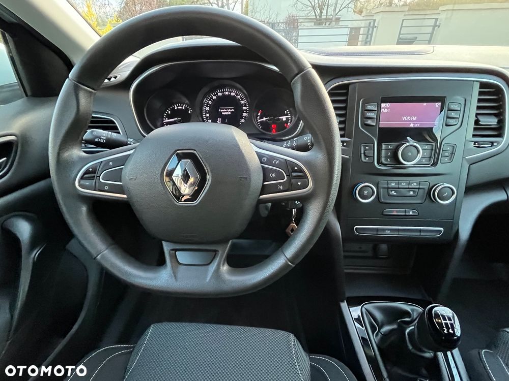 Renault Megane 1.6 SCe Life - 28