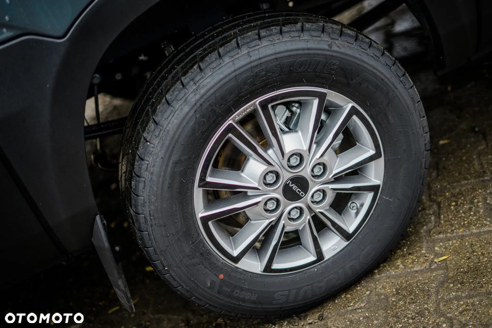 Iveco Daily 35S18HA8 V H2 Furgon Automat 3.0 od ręki - 8