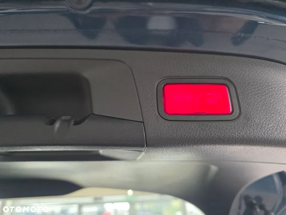 Mercedes-Benz GLA 180 - 14