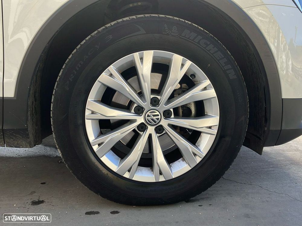 VW Tiguan 1.6 TDI Tech - 10