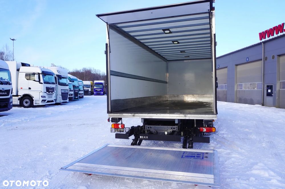 DAF LF 12.210 kontener 18 palet z windą / 50 tys.km /2024 - 7
