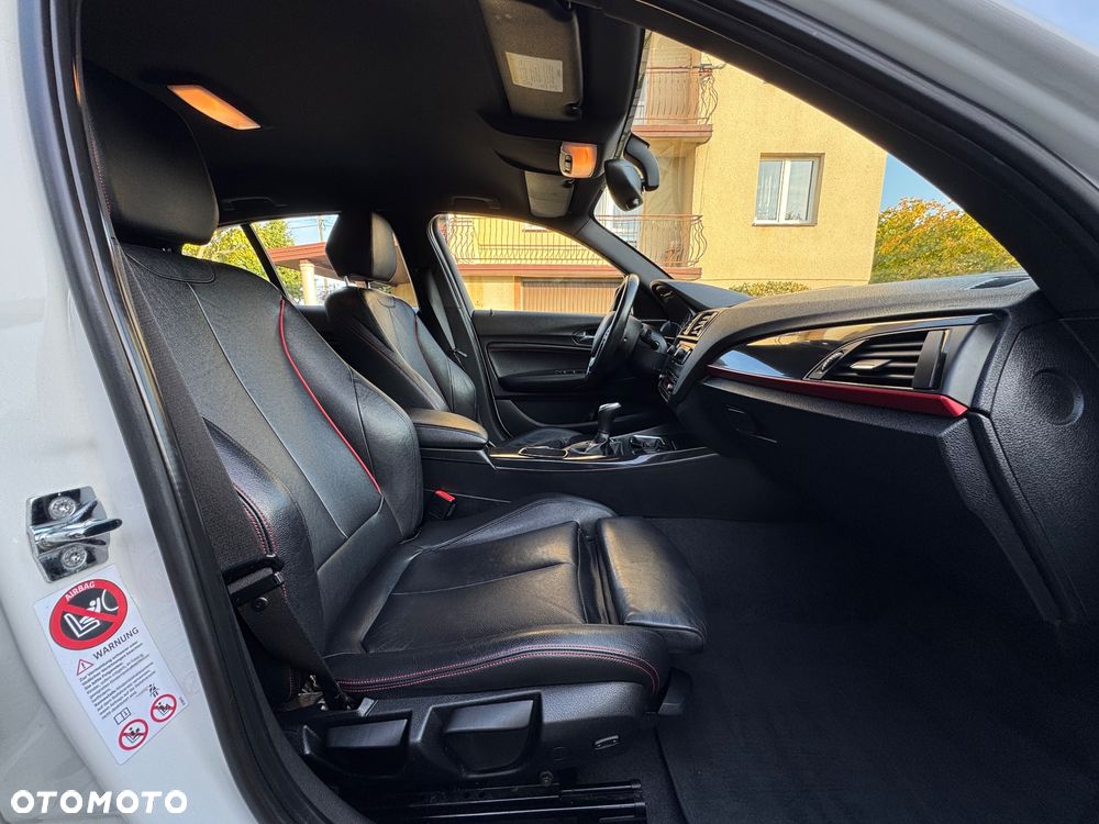 BMW Seria 1 118i Sport Line - 31