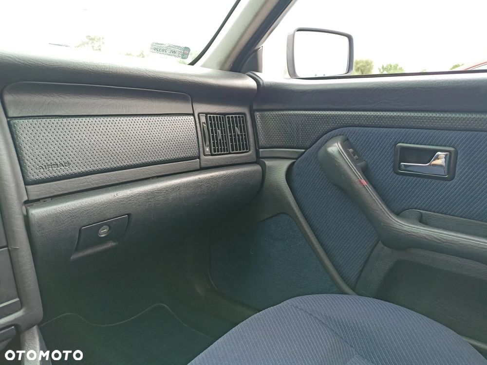 Audi 80 2.0 E - 12