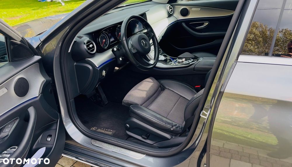 Mercedes-Benz Klasa E 220 d T 9G-TRONIC Avantgarde - 35