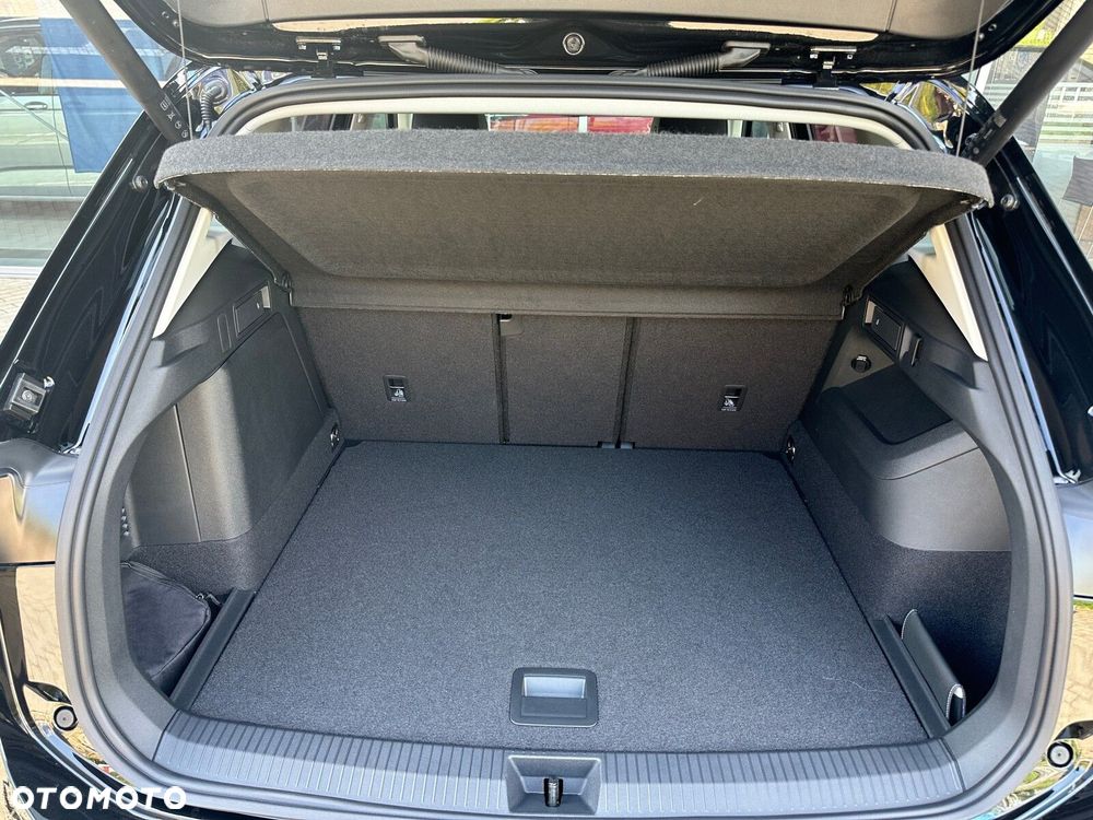 Volkswagen Tiguan - 32