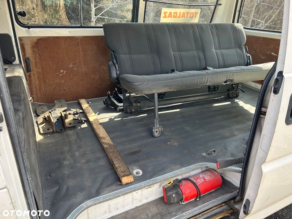 Mitsubishi L300 - 11