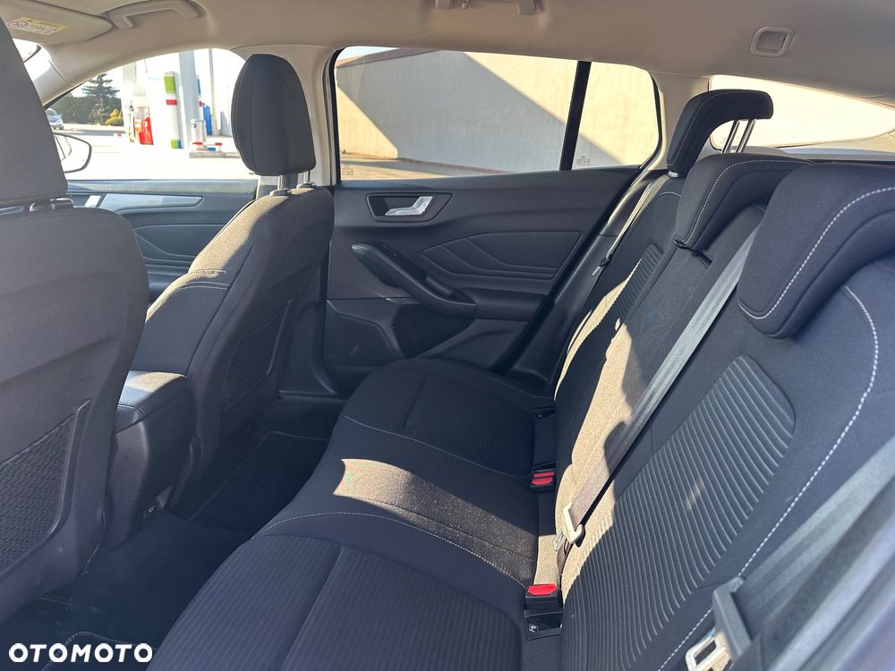 Ford Focus - 17