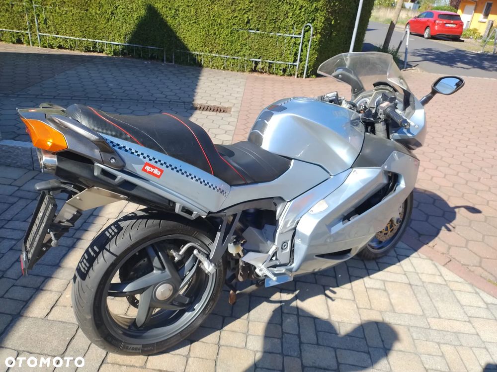 Aprilia RST - 25