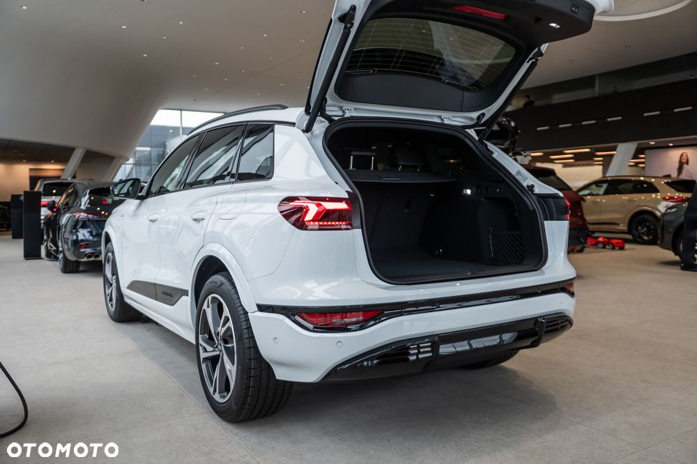 Audi Q6 e-tron - 9