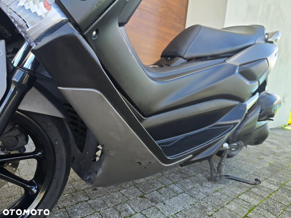 Yamaha NMAX - 24