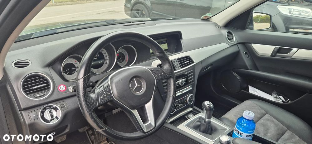 Mercedes-Benz Klasa C 180 Avantgarde - 3