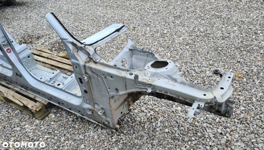 bmw f20 błotnik próg fartuch bok podłużnica ćwiartka glacier silber a83 - 1