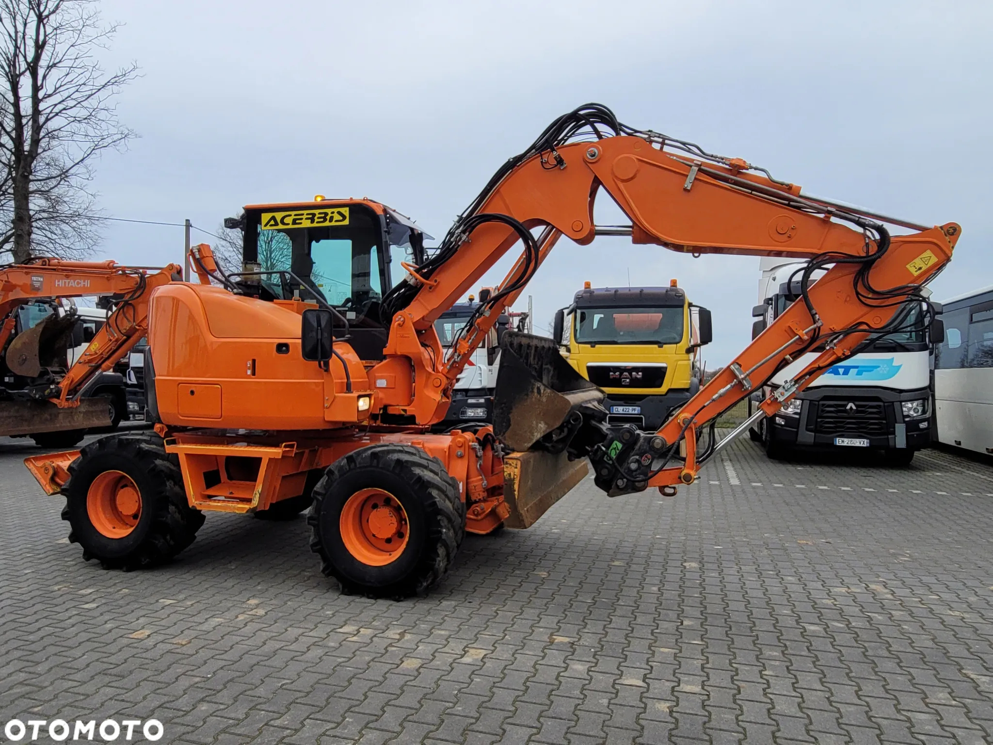 Komatsu PW98 MR8 / SPROWADZONA Z FRANCJI / 6 880 MTH / 2014 ROK / - 3